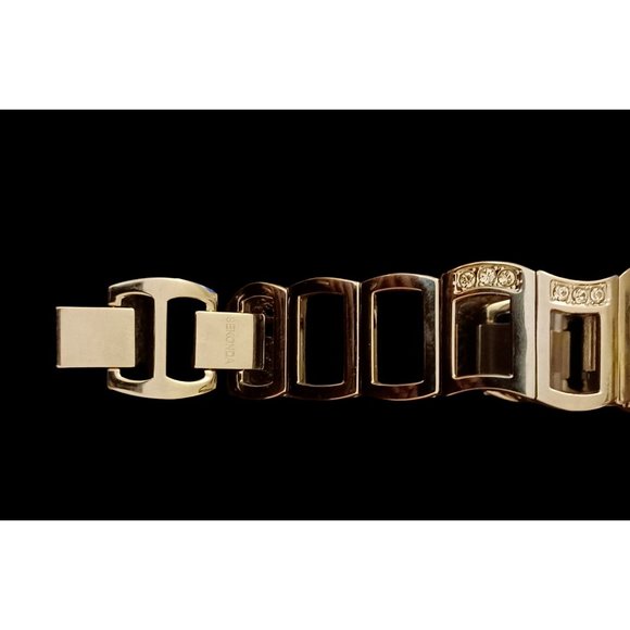 Seksy Skonda Swarzorsky Crystal Silver Tone Curve Watch Womens 8\
